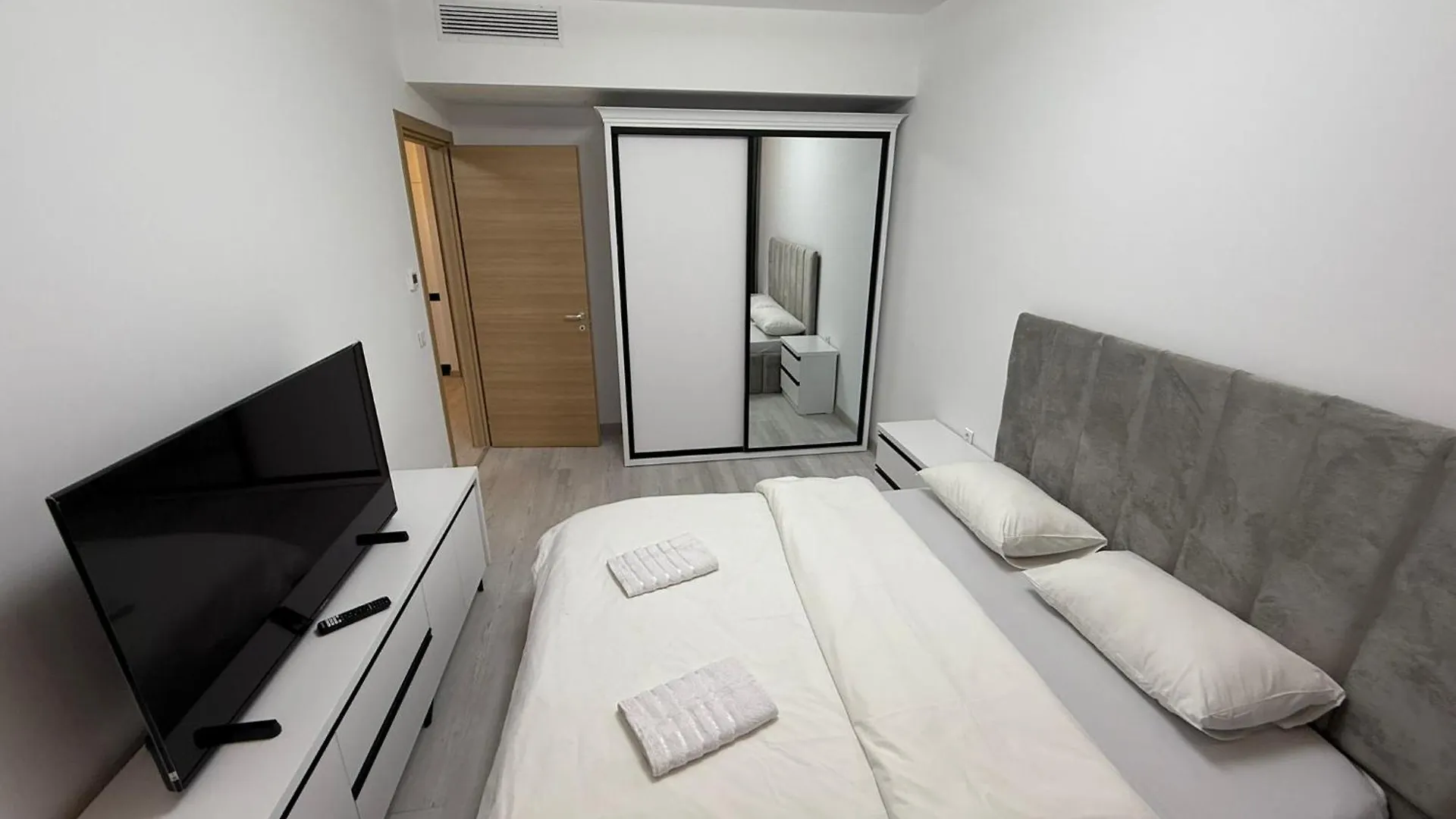 Cataleya Suites Apartament'S Bucharest Apartment