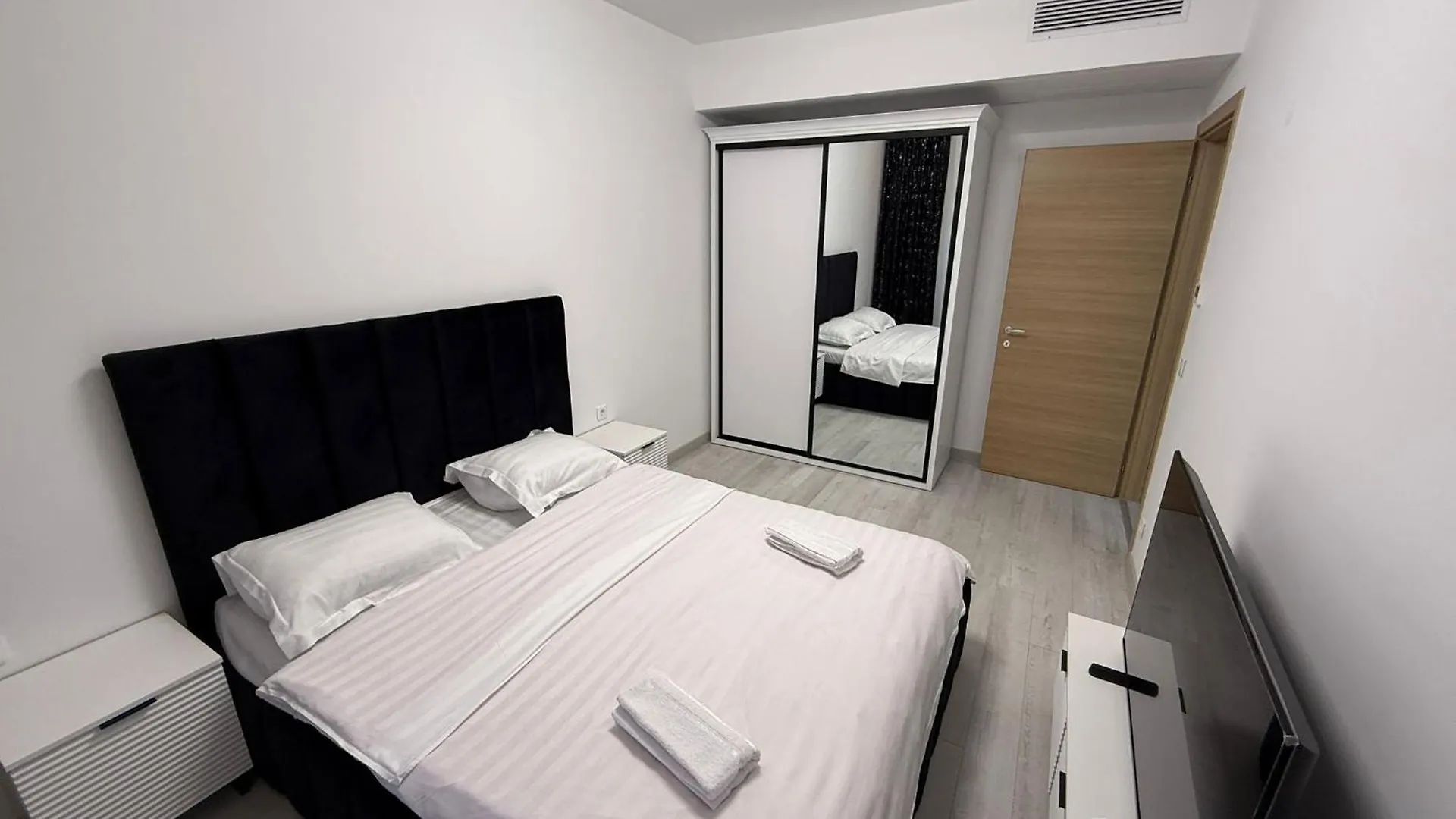 Cataleya Suites Apartament'S Bucharest Apartment